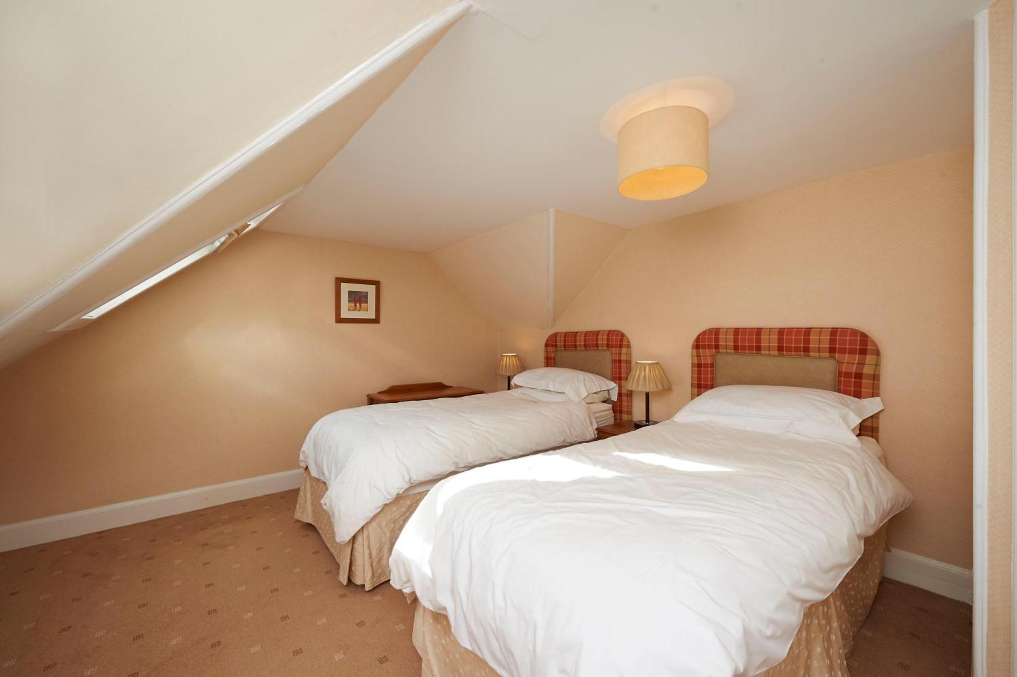 Home Farm Cottages, Glendaruel, Argyll. Scotland Clachan of Glendaruel ภายนอก รูปภาพ